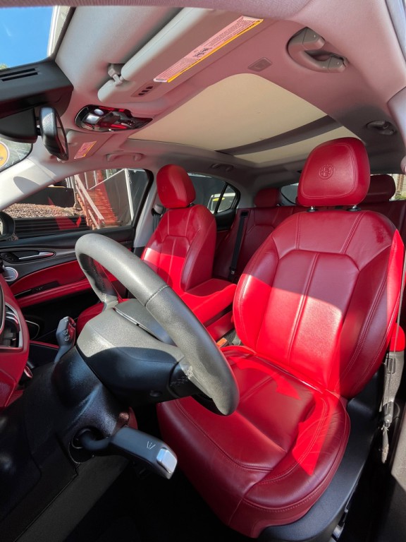 2019 Alfa Romeo Stelvio Image 11