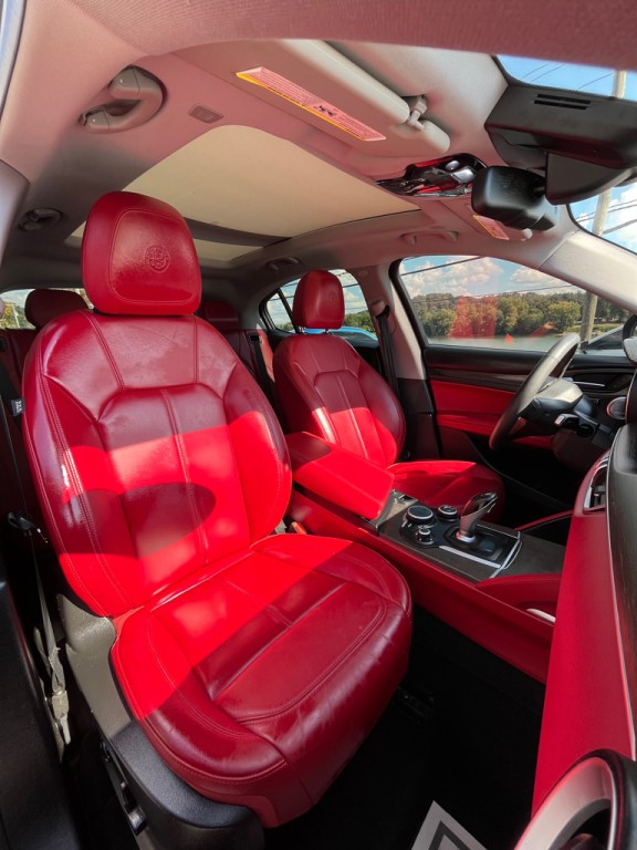 2019 Alfa Romeo Stelvio Image 14