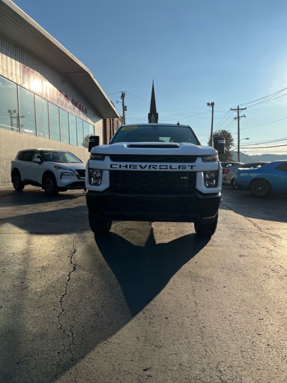 2022 Chevrolet Silverado 1500 Image 2