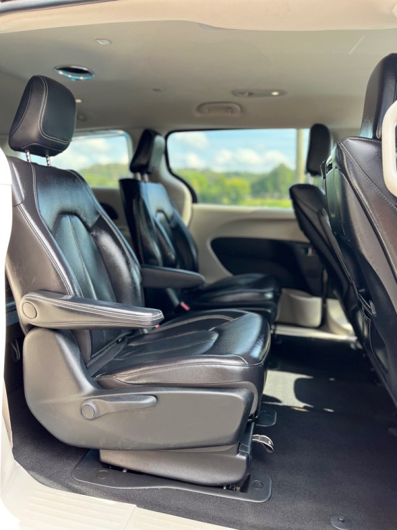 2022 Chrysler Pacifica Image 14