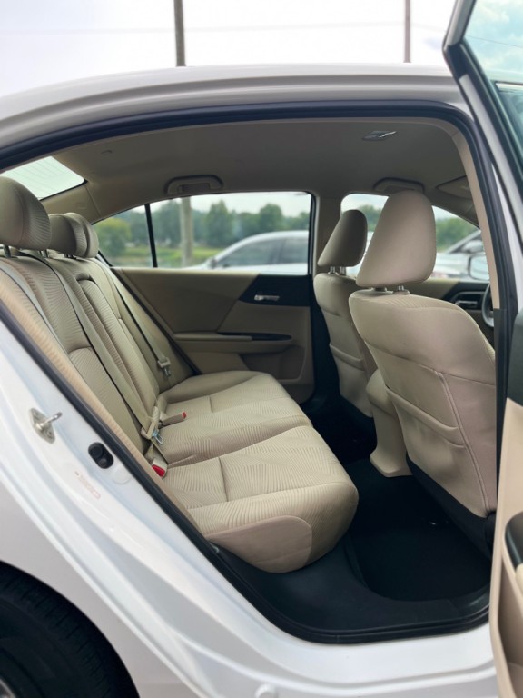 2014 Honda Accord Image 16