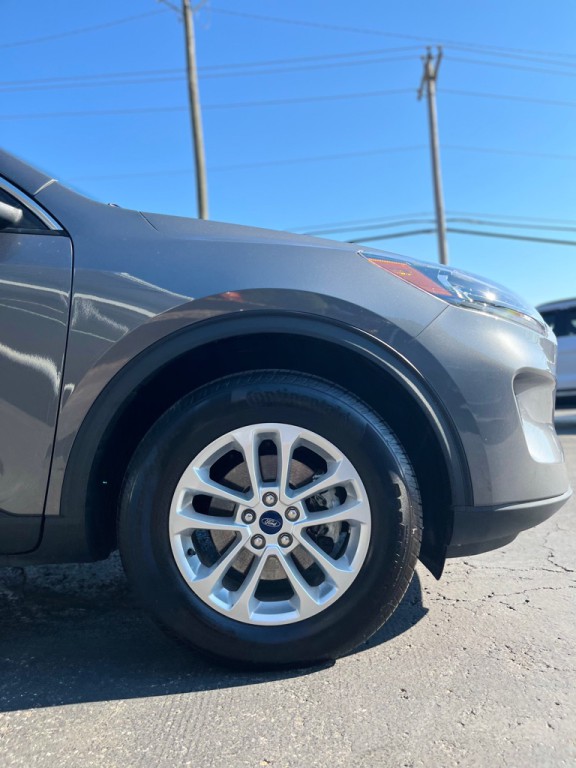 2022 Ford Escape Image 9