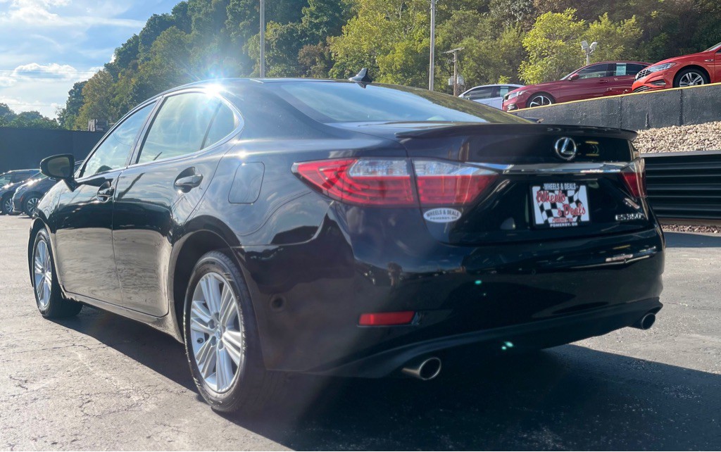 2014 Lexus ES Image 6