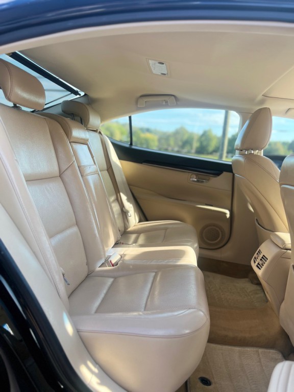 2014 Lexus ES Image 12