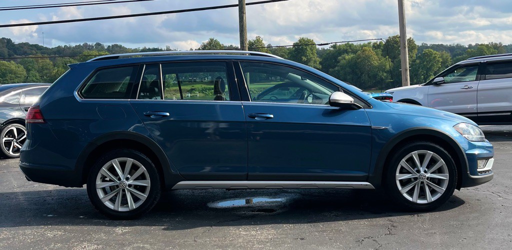 2018 Volkswagen Golf Image 4