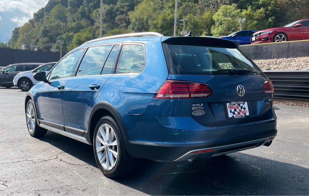 2018 Volkswagen Golf Image 7