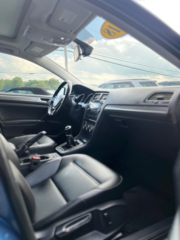 2018 Volkswagen Golf Image 11