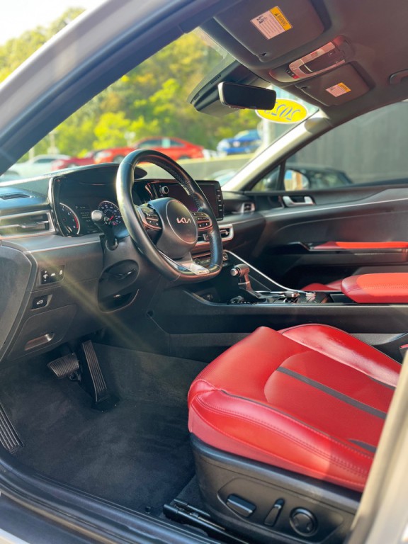 2023 Kia K5 Image 10