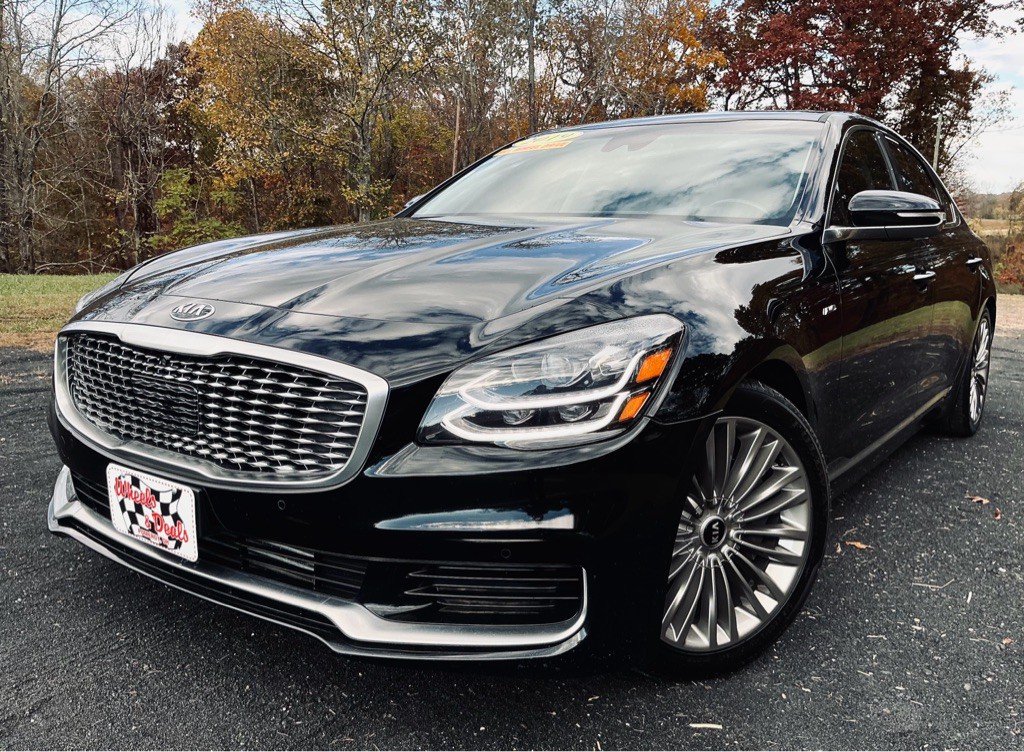 2019 Kia K900 Image 2