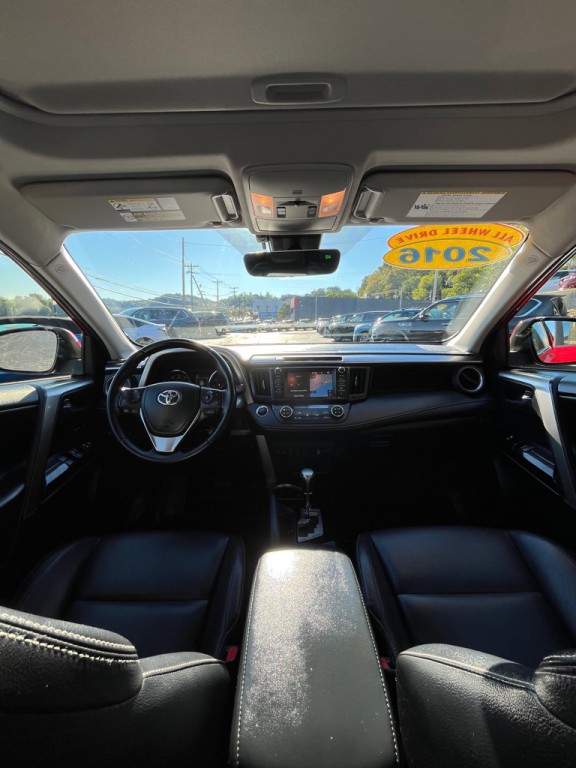 2016 Toyota Rav4 Image 17