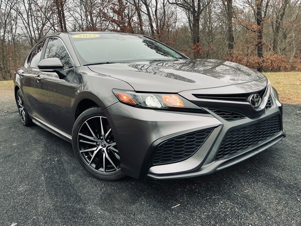 2022 Toyota Camry Image 1