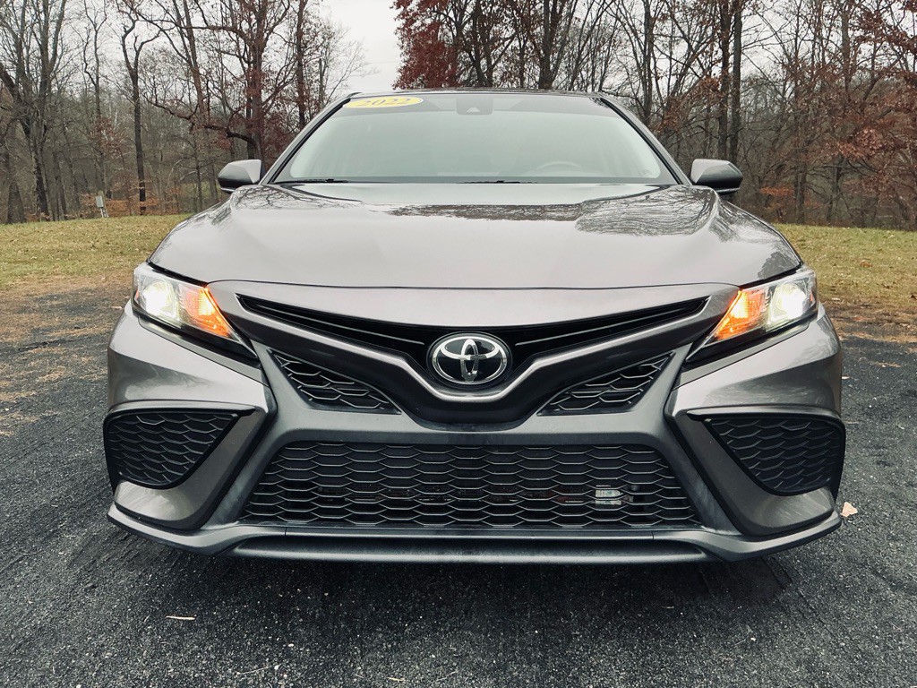 2022 Toyota Camry Image 2