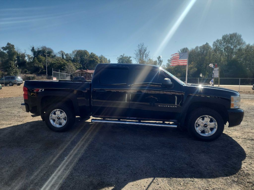 2010 Chevrolet Silverado 1500 Image 2