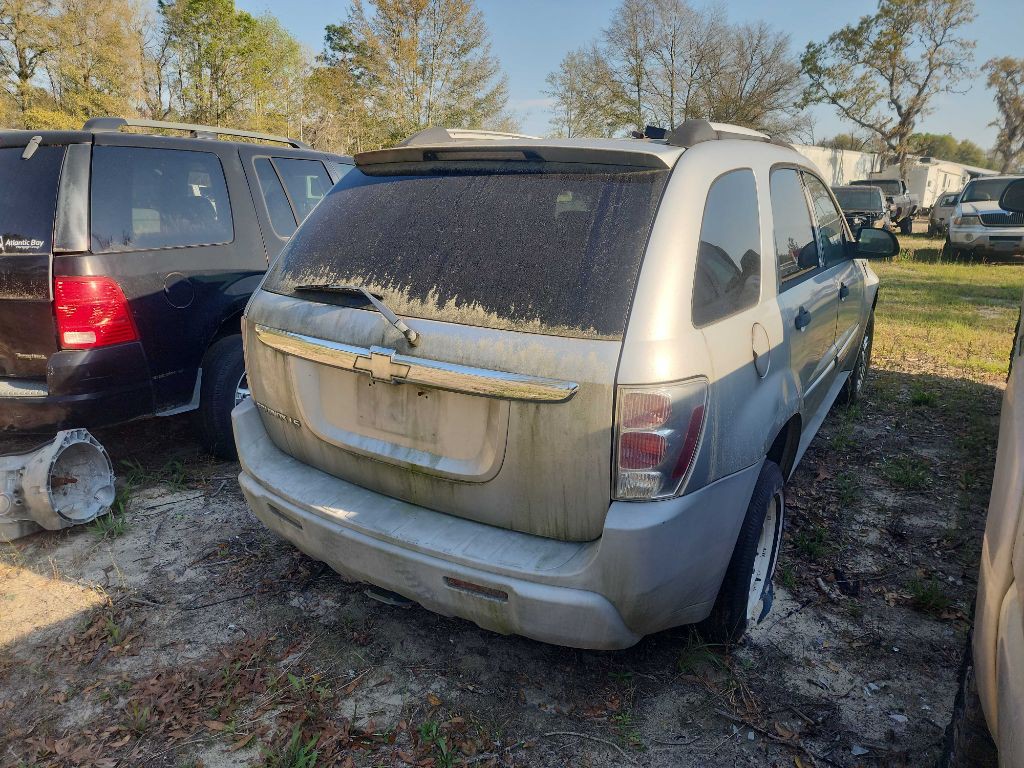 2005 Chevrolet Equinox Image 2