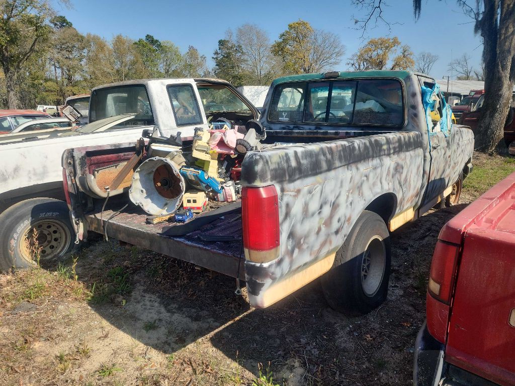 1990 Ford F-150 Image 2