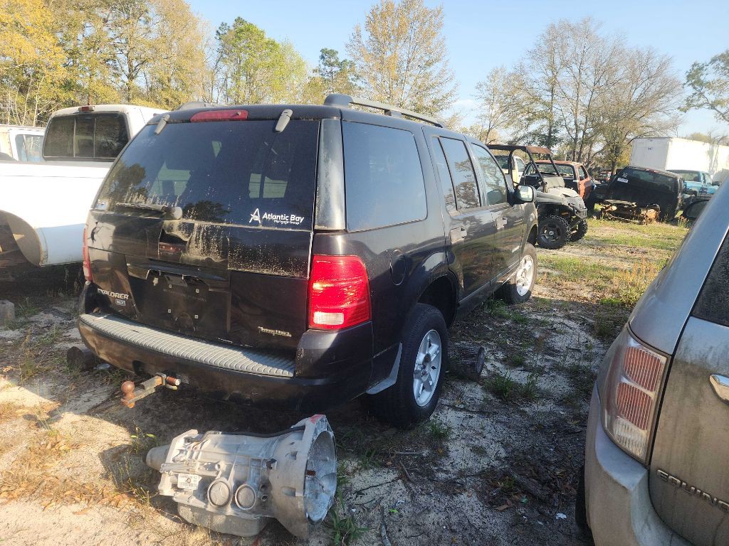 2004 Ford Explorer Image 2