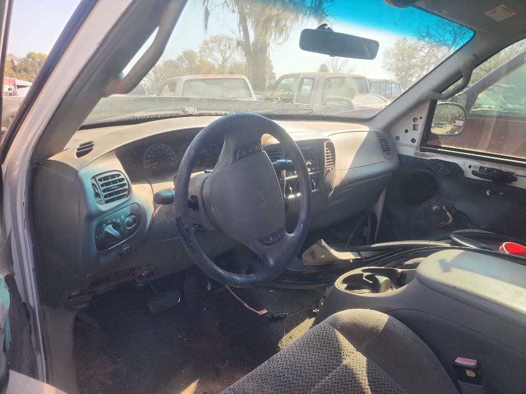 2001 Ford F-150 Image 3