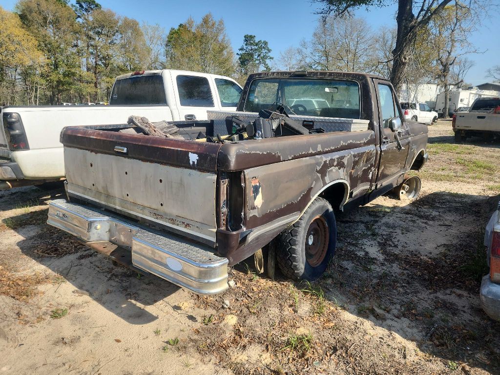 1990 Ford F-150 Image 2