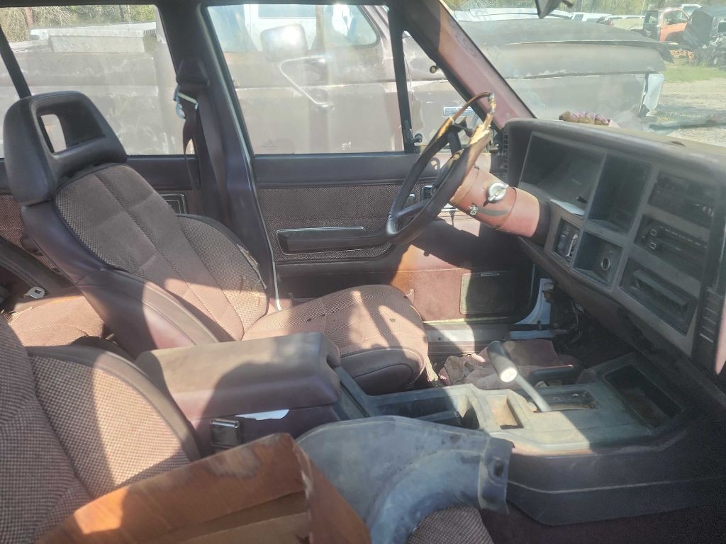 1989 Jeep Cherokee Image 3