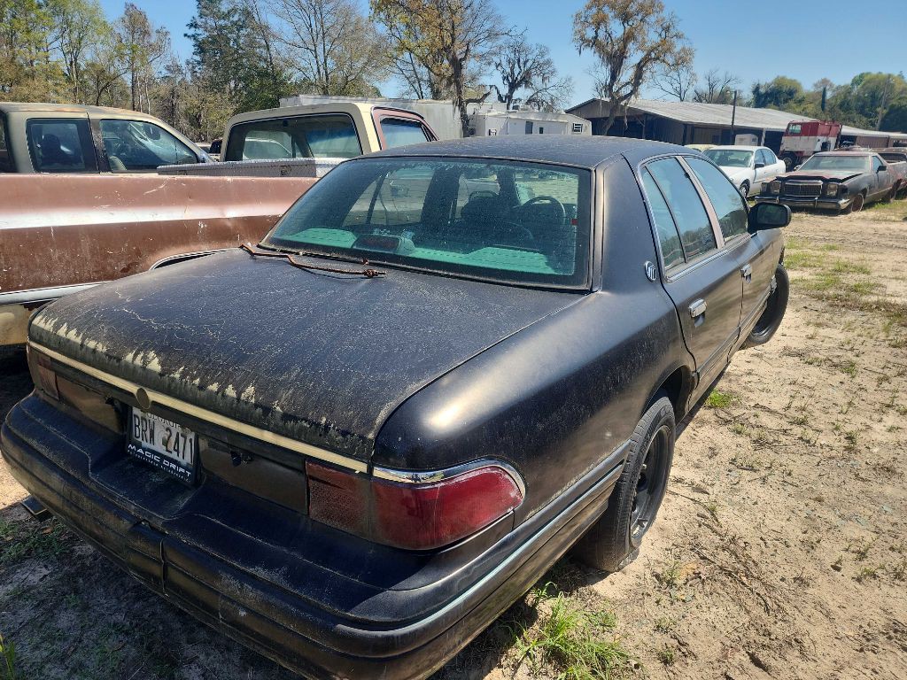 1996 Mercury Grand Marquis Image 2