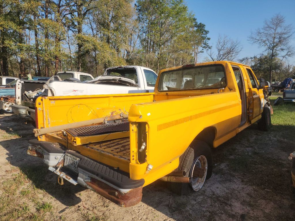 1997 Ford F-350 Image 2