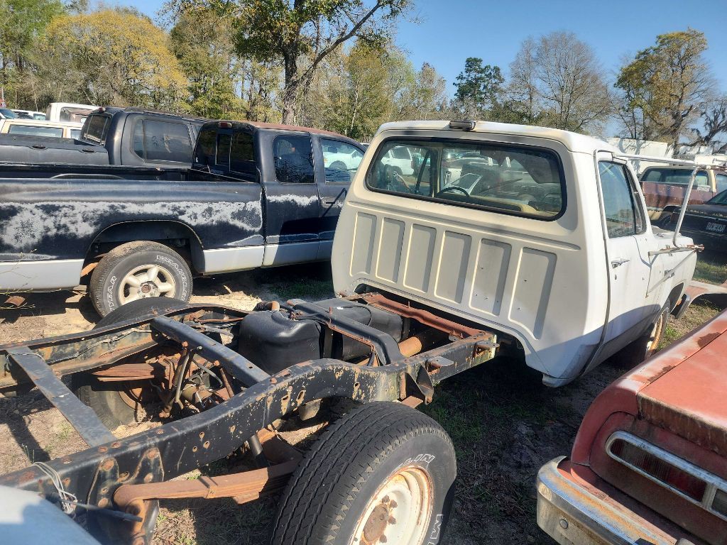 1987 Dodge D-Series Image 2