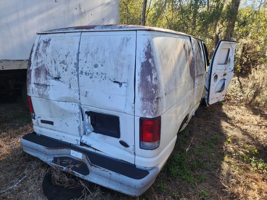 2000 Ford Econoline Image 3