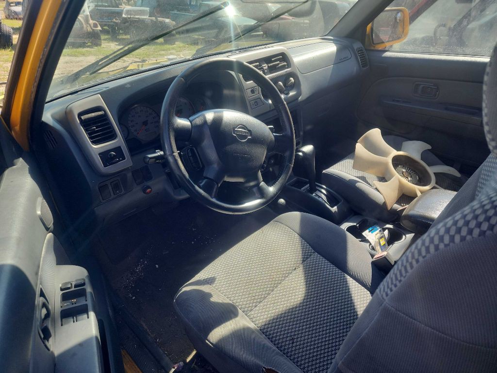 2001 Nissan Frontier Image 3
