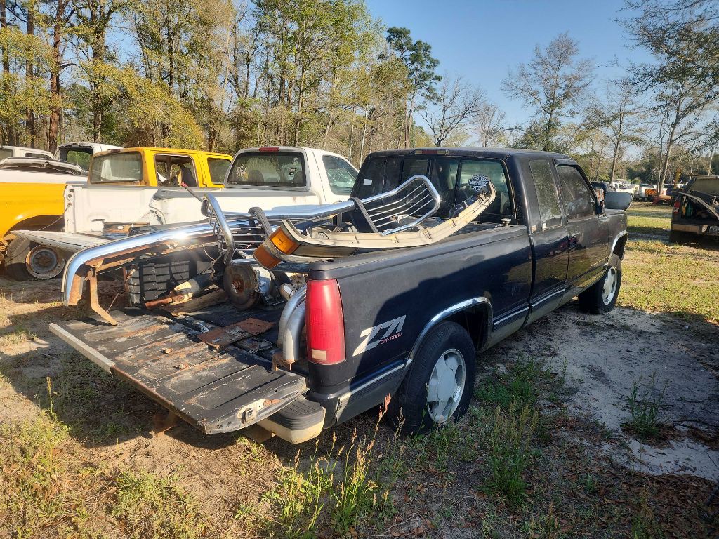1994 Chevrolet C/K Image 2