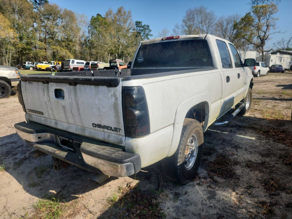 2003 Chevrolet Silverado 1500 Image 2
