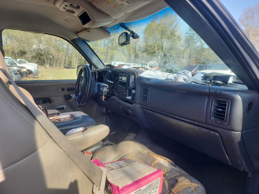 2003 Chevrolet Silverado 1500 Image 3