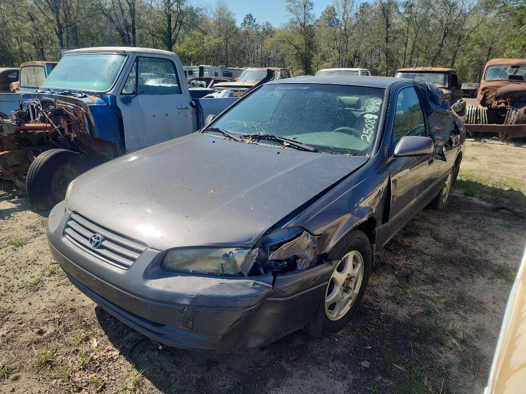 1999 Toyota Camry Image 1