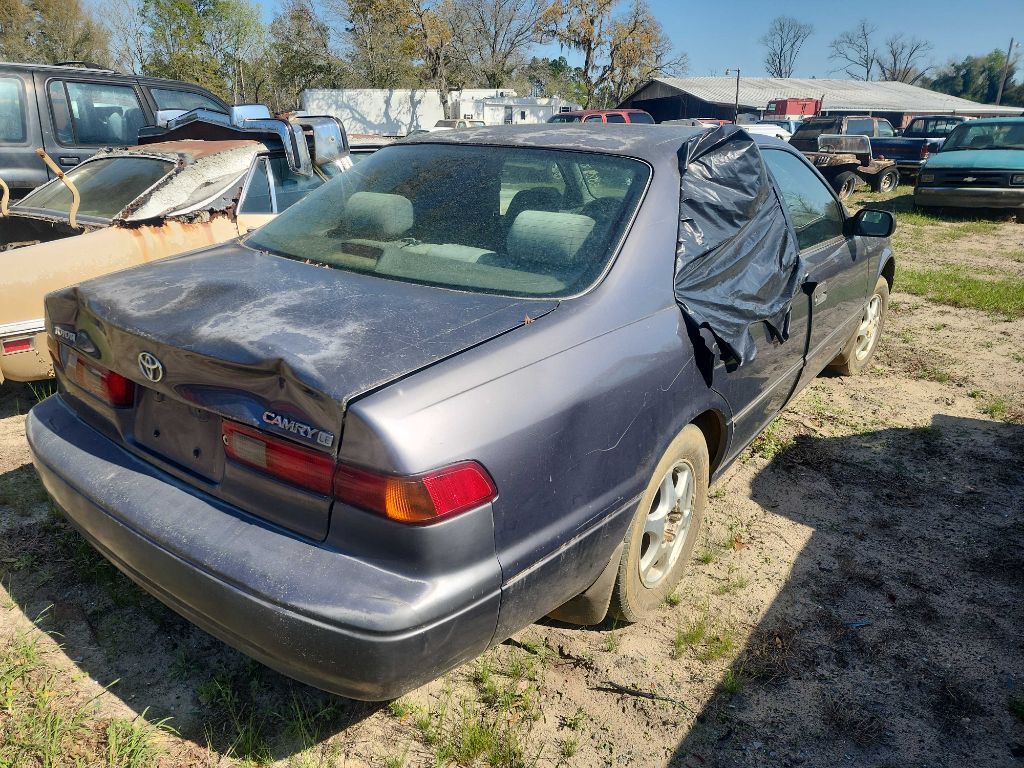 1999 Toyota Camry Image 2