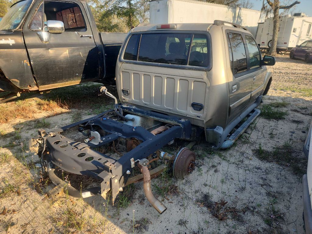 2001 Ford Explorer Image 2