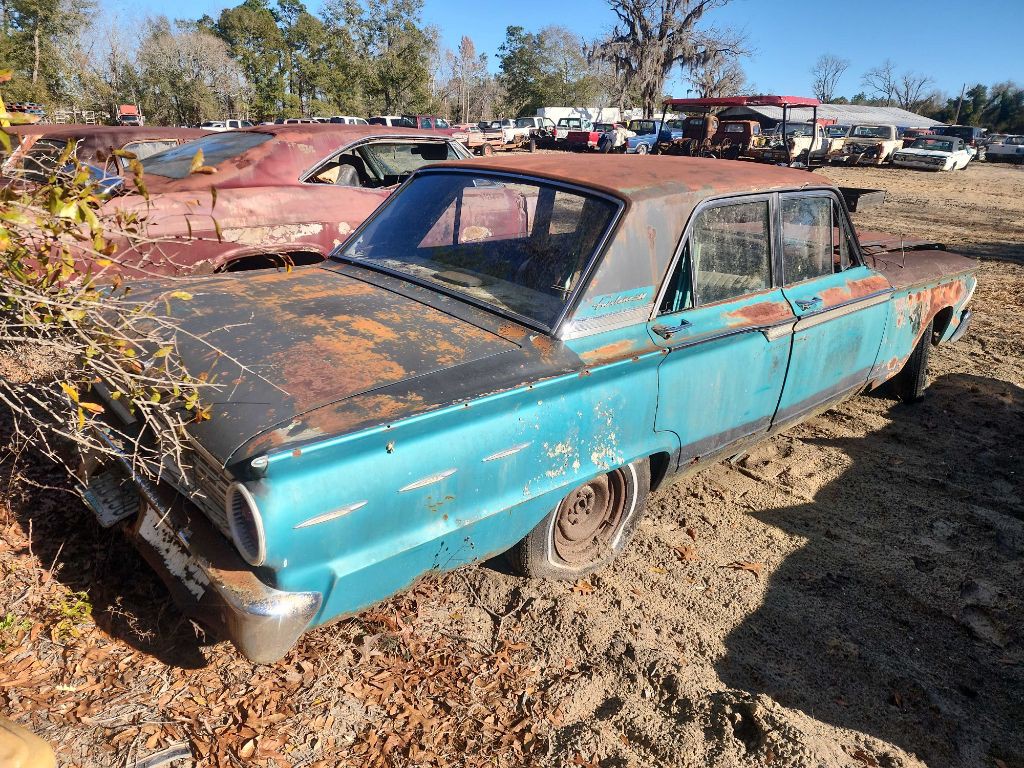 1962 Ford Fairlane Image 2