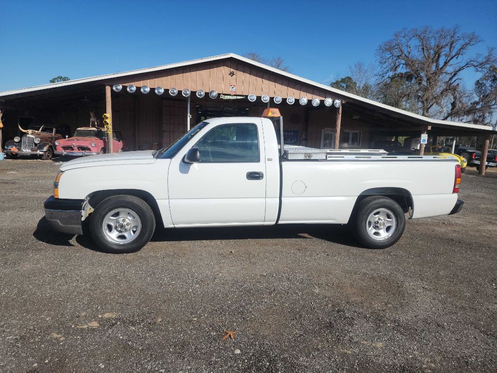 2003 Chevrolet Silverado 1500 Image 1
