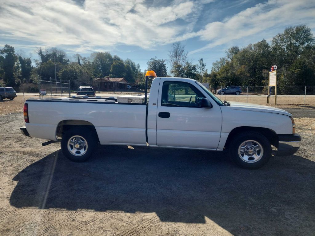 2003 Chevrolet Silverado 1500 Image 2