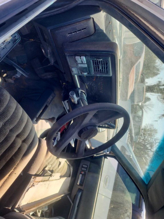 1994 Chevrolet C/K Image 3