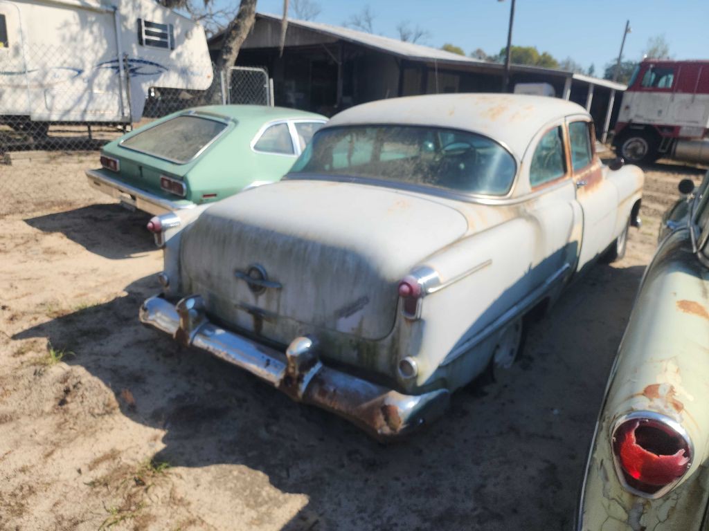 1953 Oldsmobile 88 Image 3