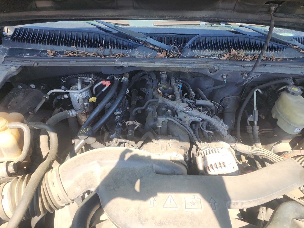 2002 Cadillac Escalade Image 5