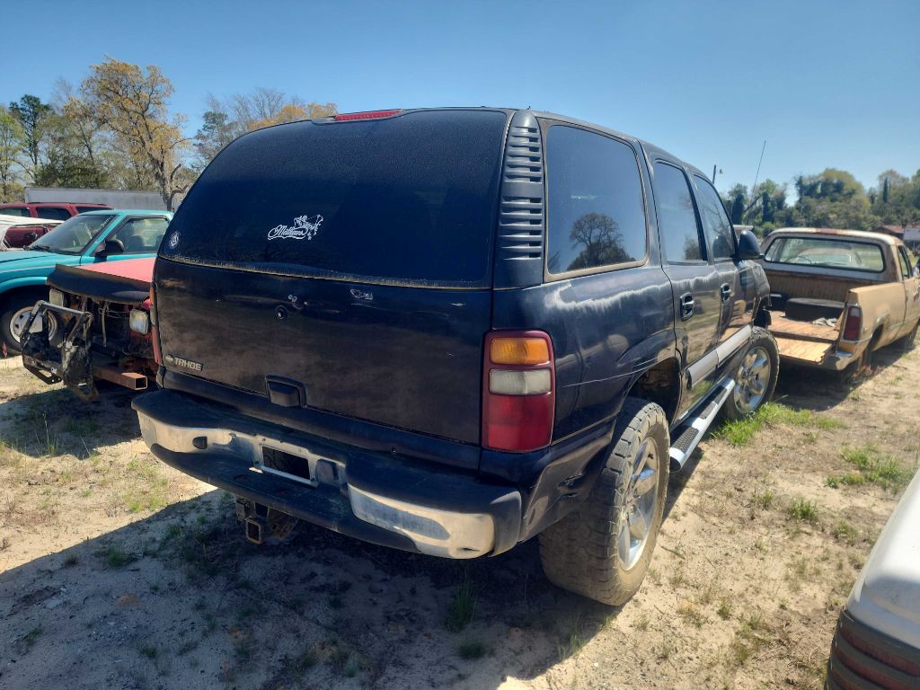2000 Chevrolet Tahoe Image 2
