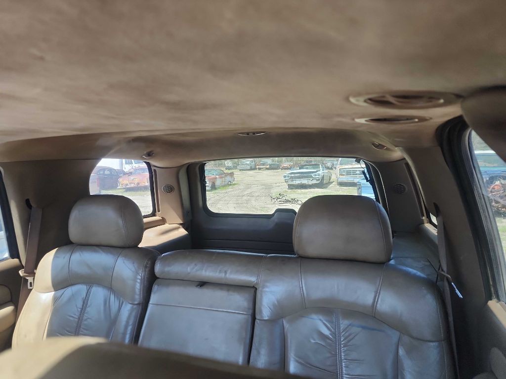 2000 Chevrolet Tahoe Image 4