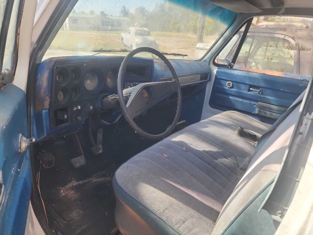 1975 Chevrolet 1/2 Ton Image 3