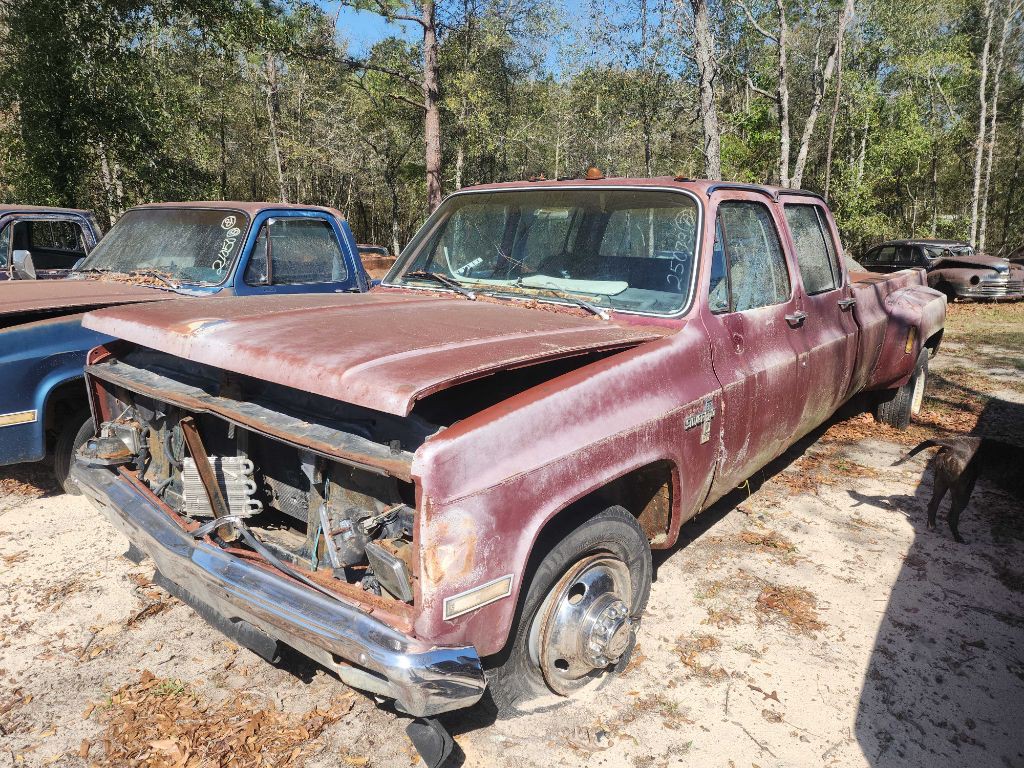 1982 Chevrolet C/K 30 Image 1