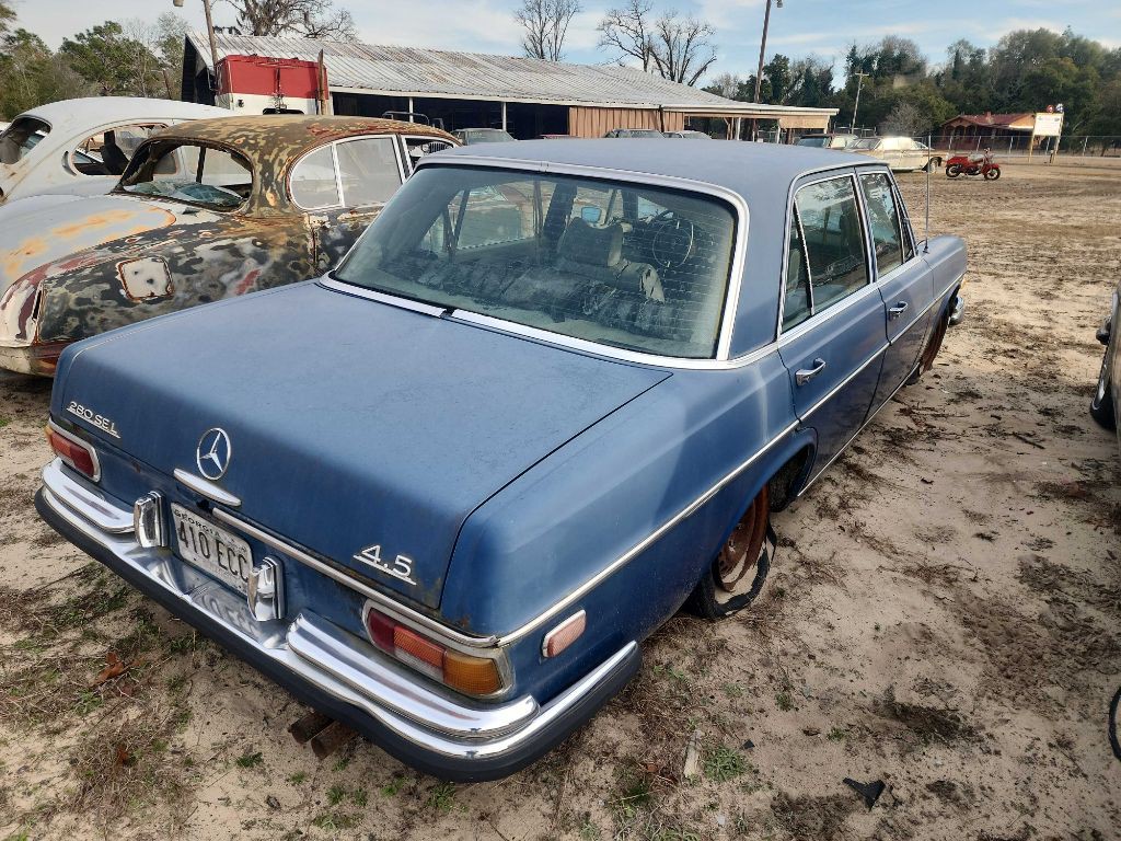 1972 Mercedes-Benz 280 Image 2