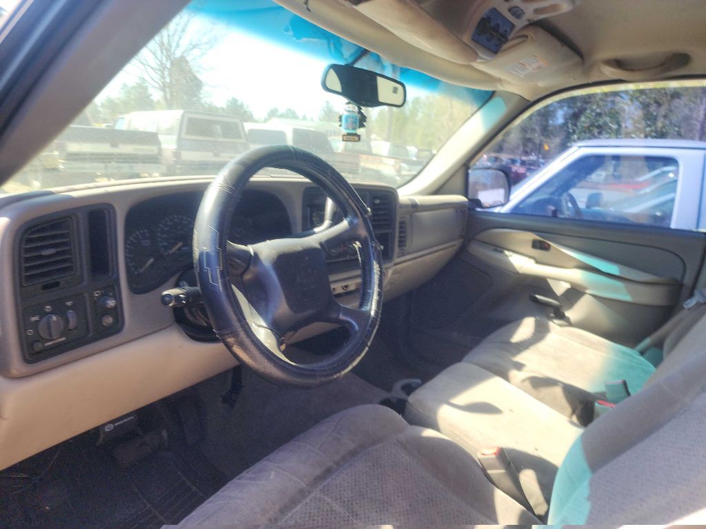 2002 Chevrolet Silverado 1500 Image 3