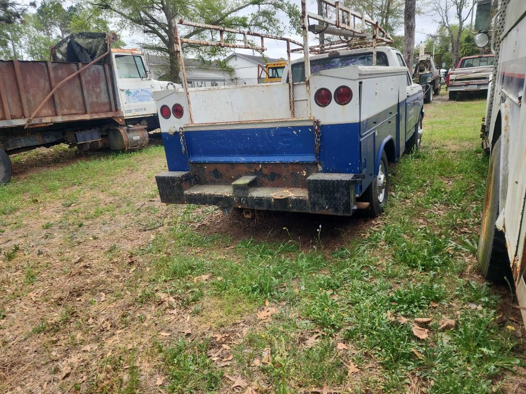 1989 Ford F-250 Image 2
