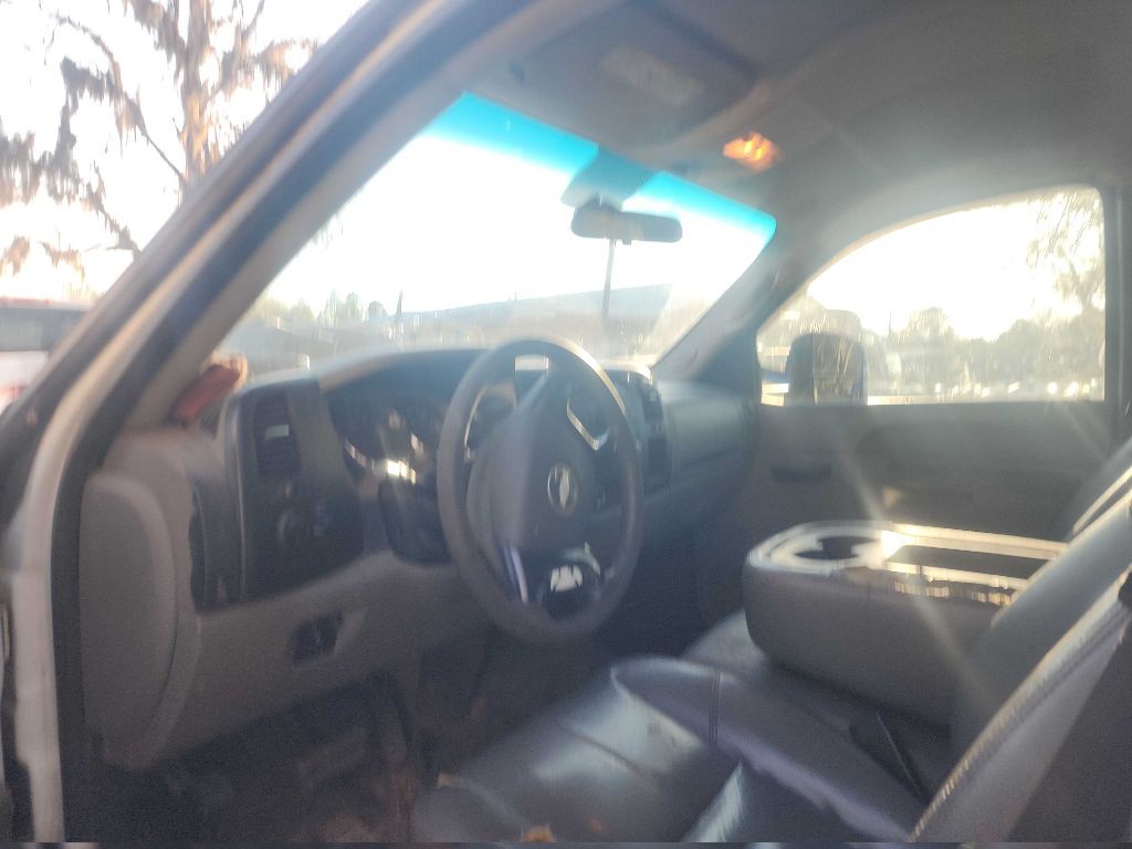 2013 Chevrolet Silverado 1500 Image 3