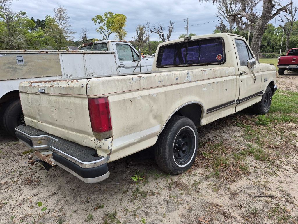 1989 Ford F-150 Image 2