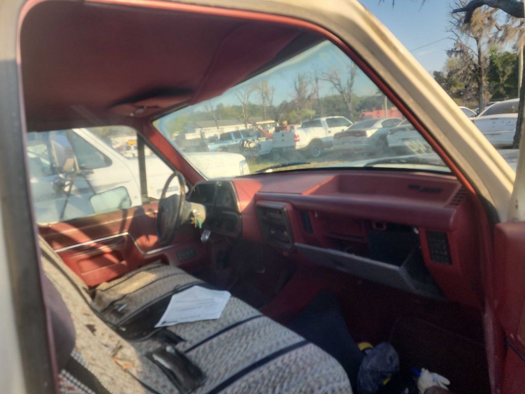 1989 Ford F-150 Image 3